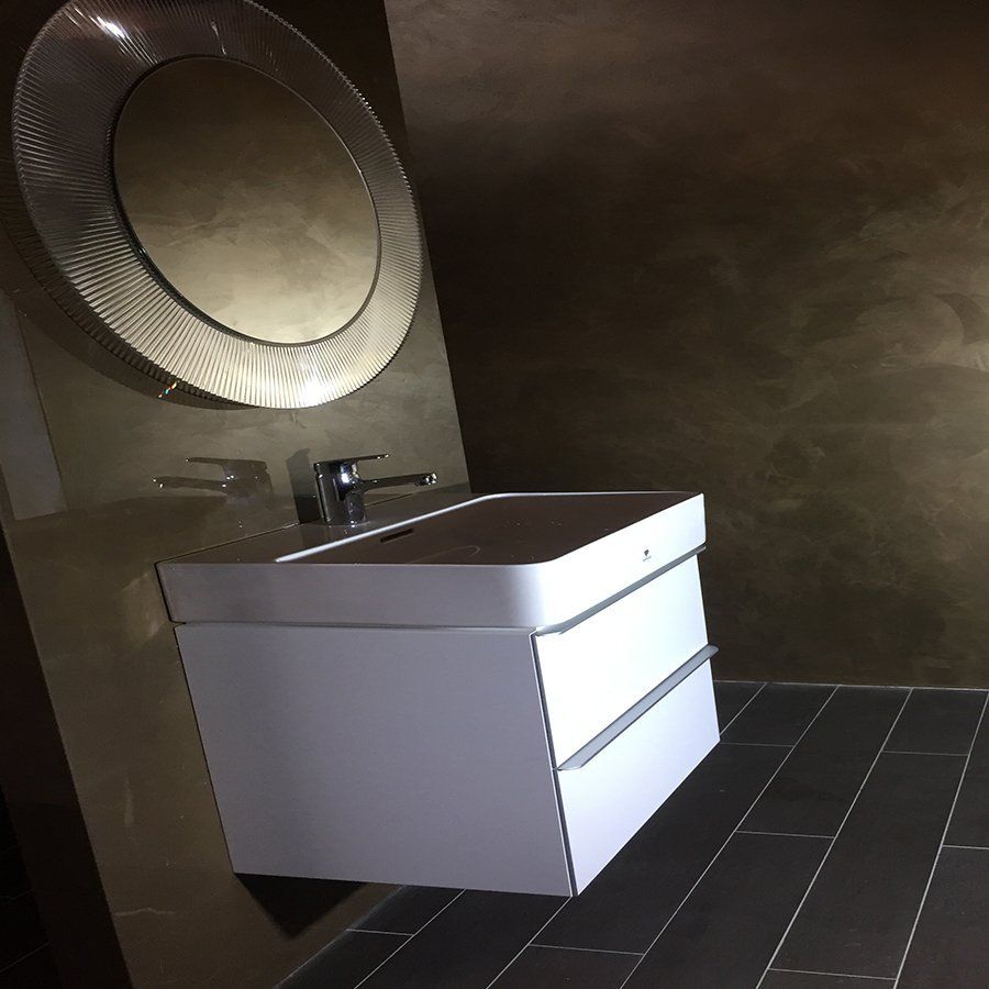 fancy bathroom in gold and white