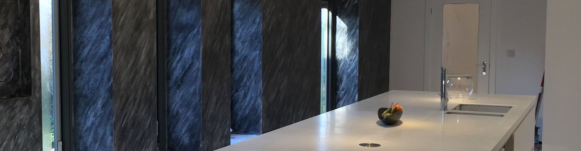 dark chic venetian plastering