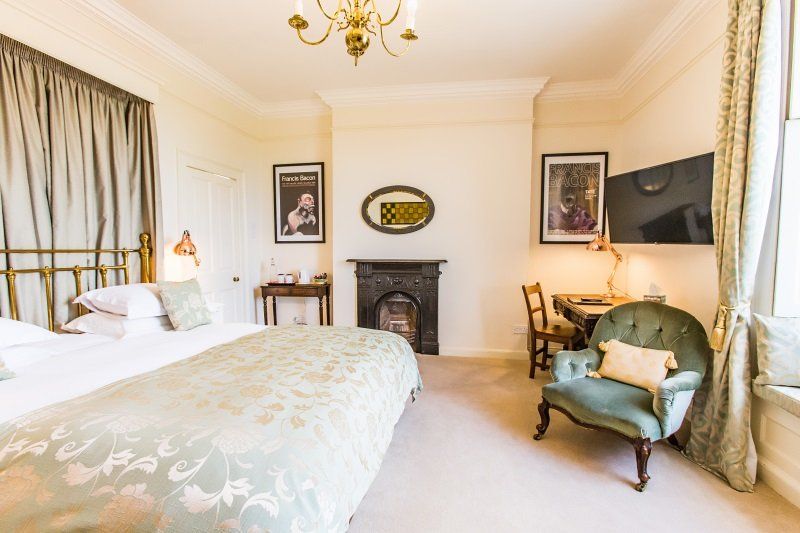 The Moda House B&B Double Room Guest Accommodation Chipping Sodbury, Bristol
