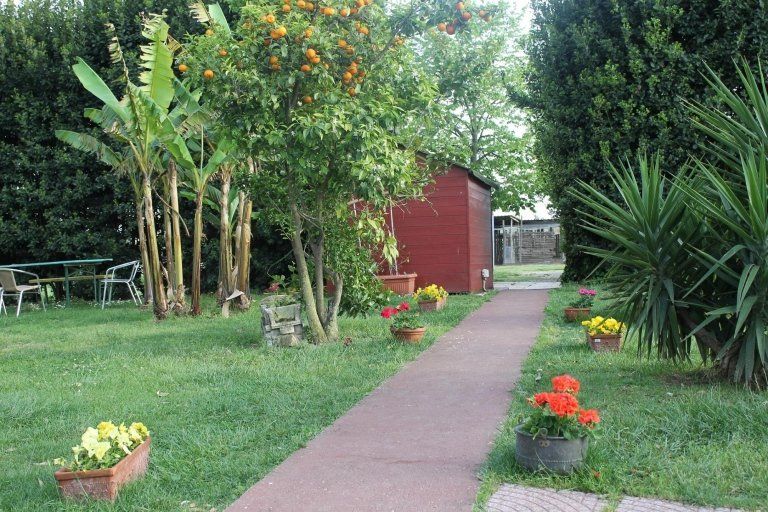 vialetto del giardino dell'agriturismo