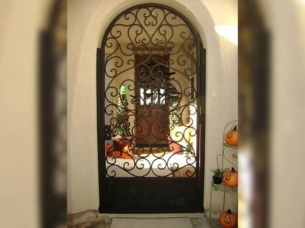 Contemporary Designed Entry Gate — Ste. K Santee, CA — Sam's Fencing Inc.
