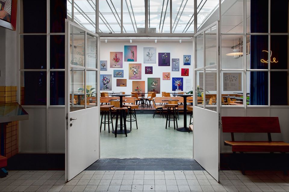 Expositie bloemstillevens Jacqueline Louter bij Salon Huszár