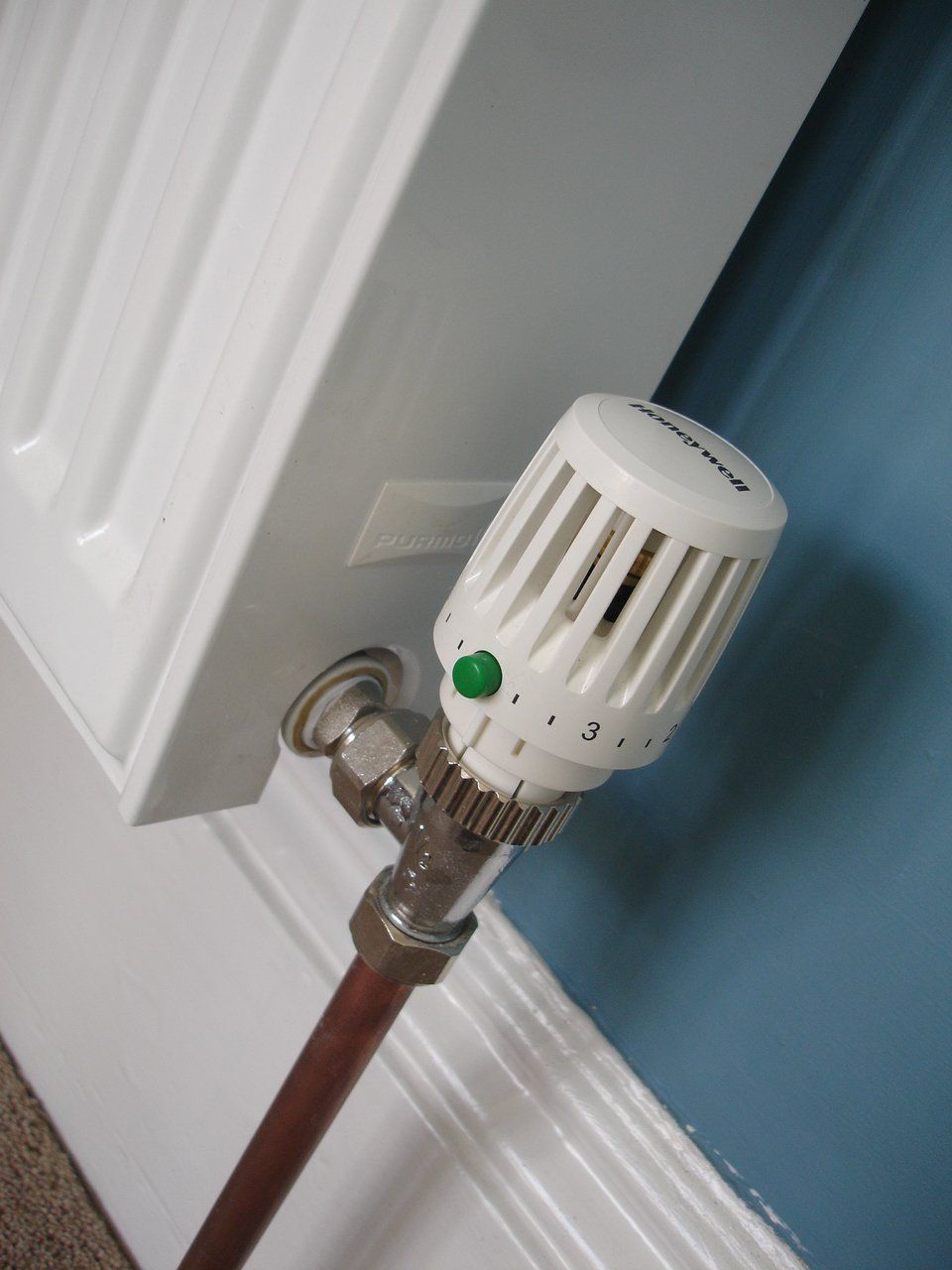 Thermostatic radiator valve
