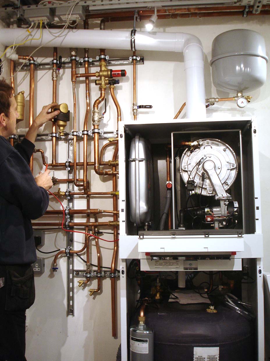 Boiler installation: 	Viessmann Vitodens 222-F, 35kW, 130 litre Weather Comp boile