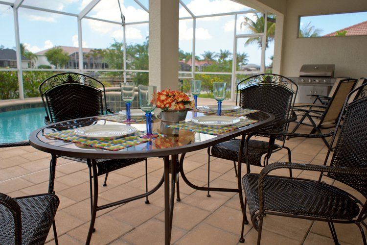 Outdoor Table Setting for Dinner — Louisville, KY — Aluminum Crafters