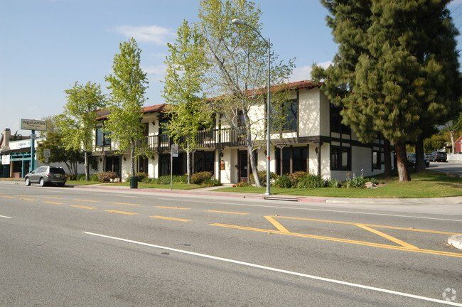 Commercial Office Lease, 2609 HONOLULU AVE, MONTROSE CA 91020