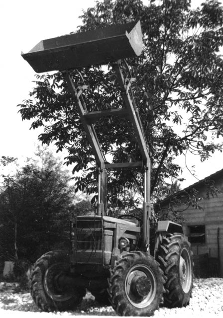 Ground lifting machine