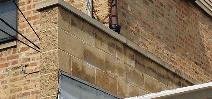 Wet split face block parapet wall in Lincoln Park, Chicago