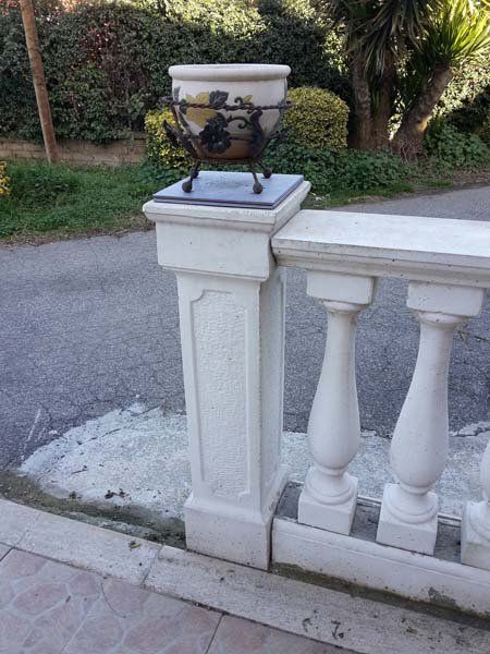 dettaglio balaustra in cemento