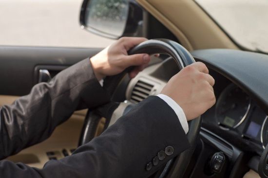 Alla guida di un'auto noleggiata