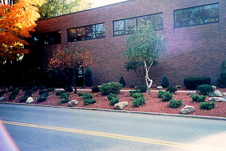 Small Plants Near The Road — Thornwood, NY — Harry Hudd Architectural Landscapes