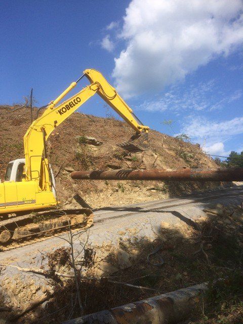 Excavator - Earthmoving in Chesapeake, Ohio