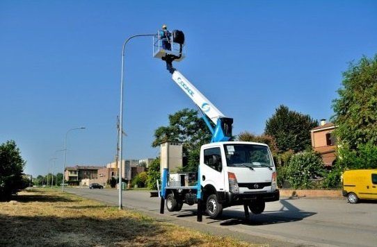 piattaforma aerea su camion