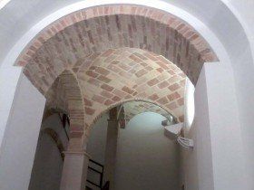 archi in pietra