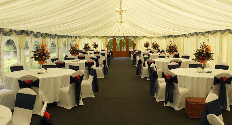 Cooling Castle wedding flowers 3