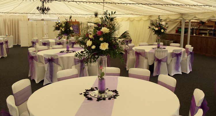 Cooling Castle wedding flowers 4