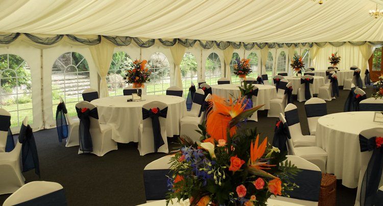 Cooling Castle wedding flowers 6