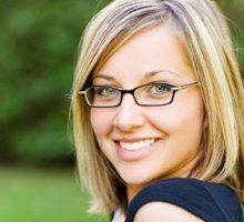 woman wearing eyeglasses