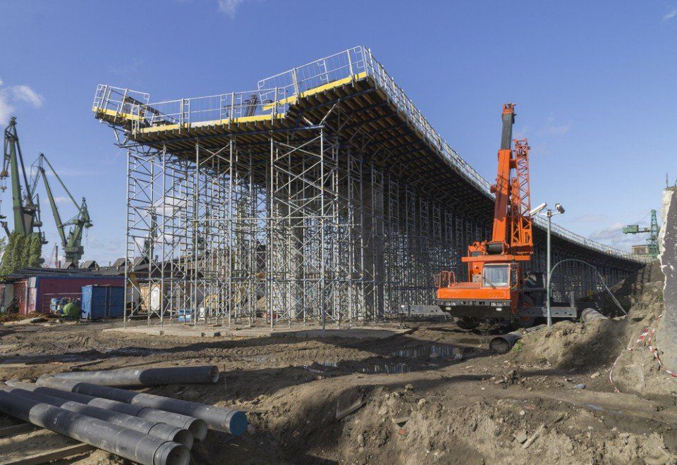 opera pubblica in fase di costruzione