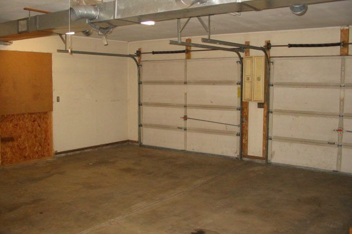 Broad Ave House Garage