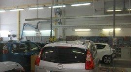 Auto in garage
