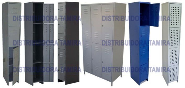 Varias taquillas metálicas de diferentes colores y estilos. Algunas puertas están abiertas.