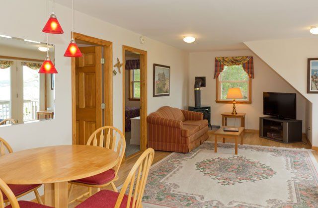 Captain Lunt's Cottage - Boothbay Harbor Maine