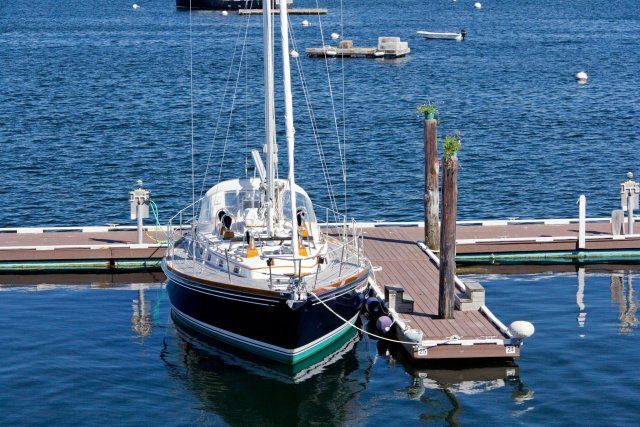 Brown's Wharf Inn Appoach and Docking