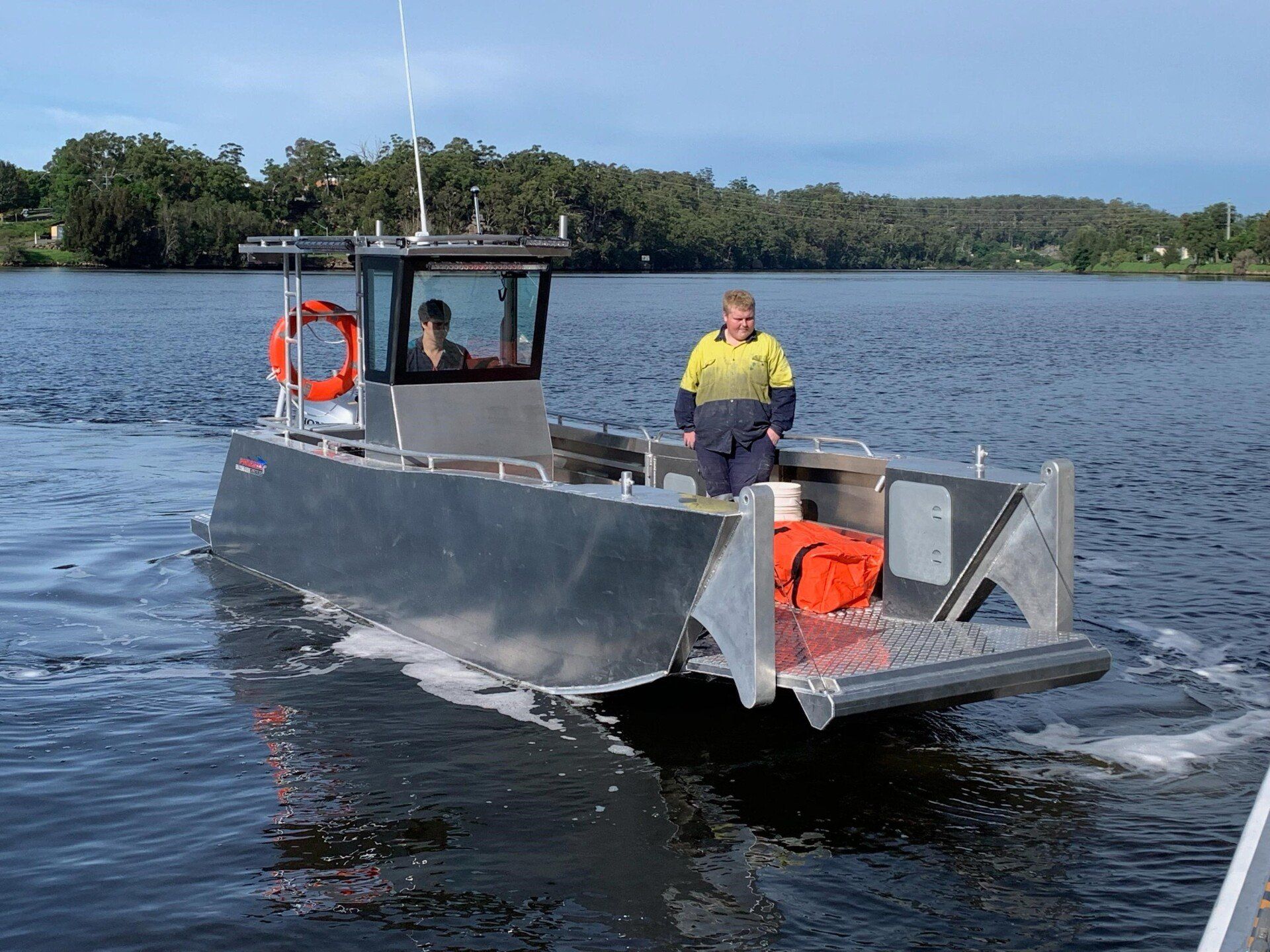 punt boat on water test