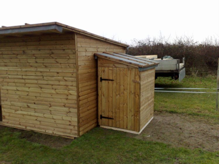 field shelter 2