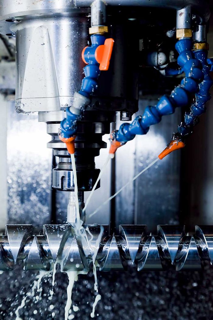 Macchina per lavorazione del metallo