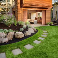 House with Grass Landscape — Egg Harbor Township, NJ — EV Lawn and Landscape House with Grass Landscape — Egg Harbor Township, NJ — EV Lawn and Landscape