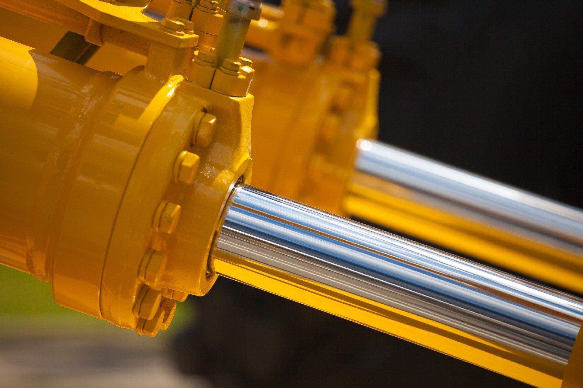 Hydraulic oils