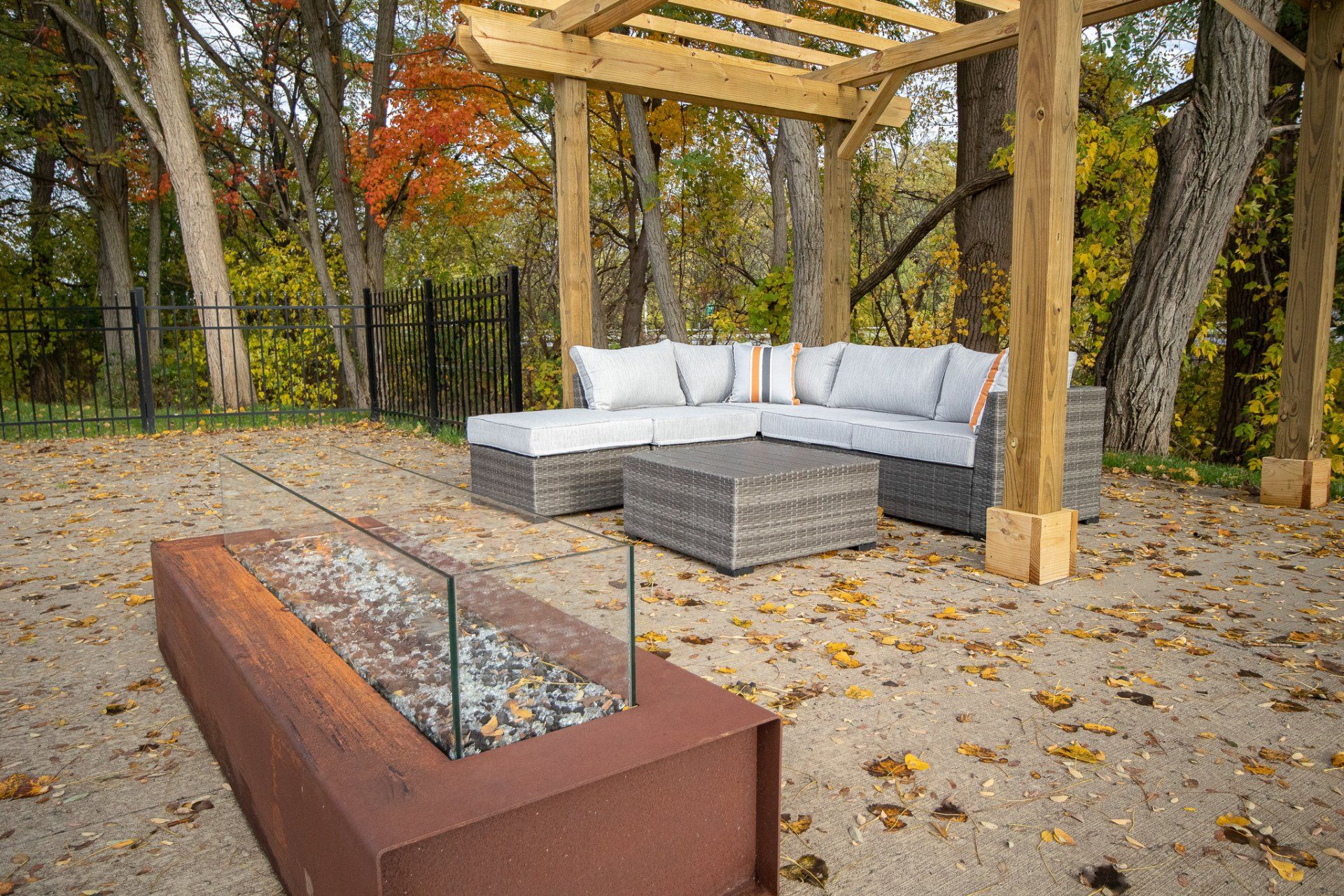 Outdoor patio with firepit
