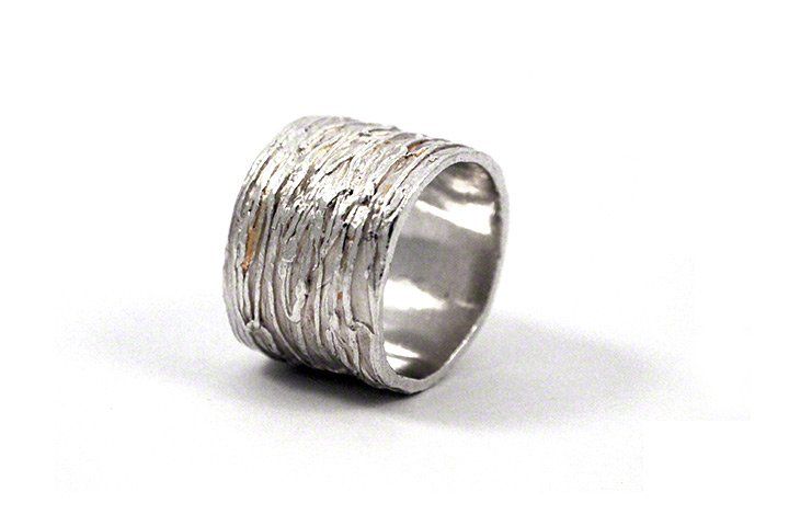Fine silver ring with 24 ct gold Keum boo