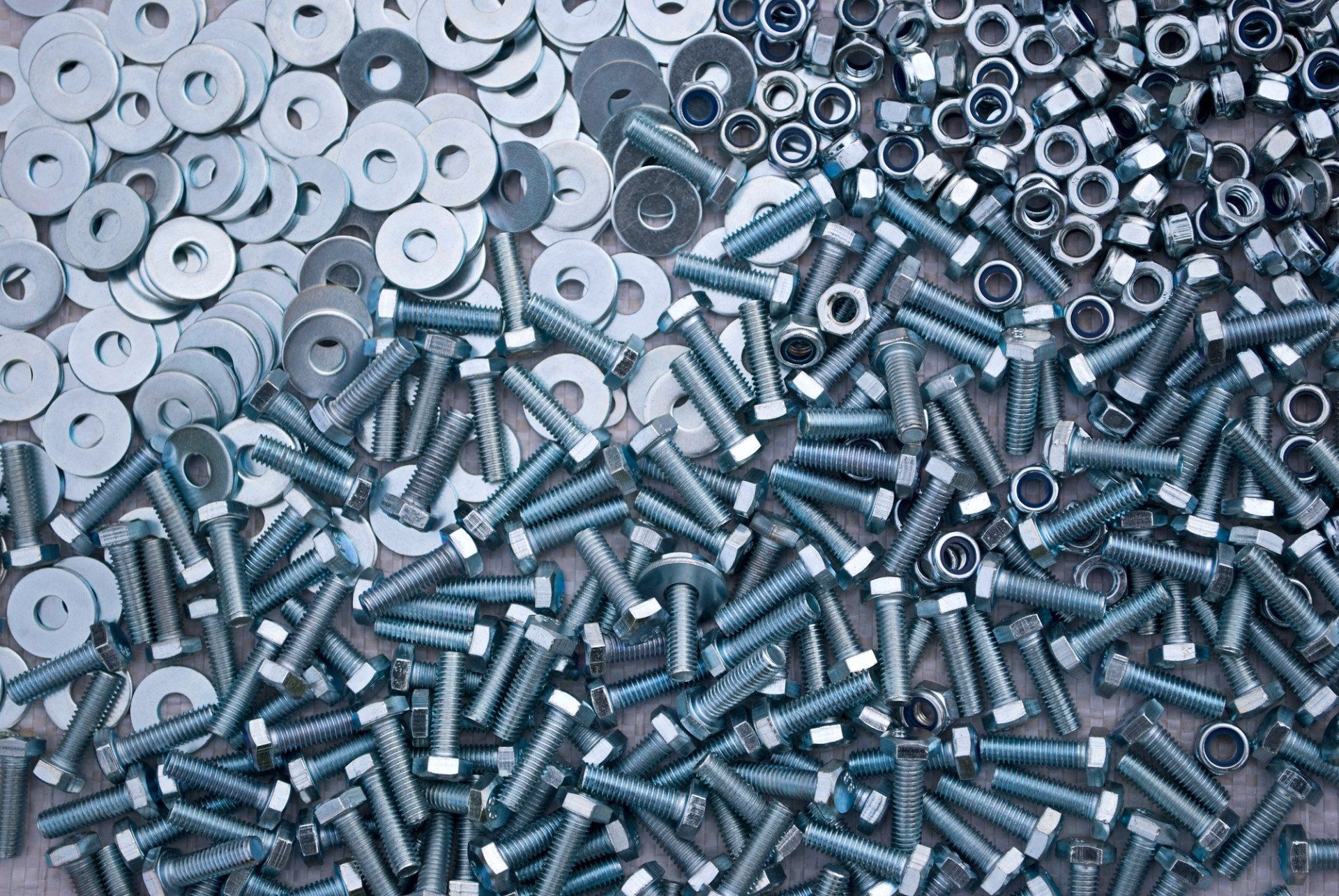 Chemical blacking for fasteners
