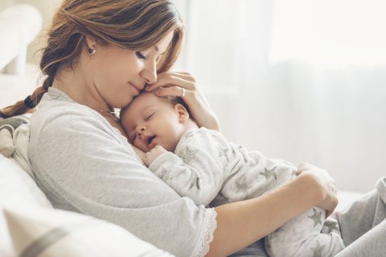 Neonato con mamma