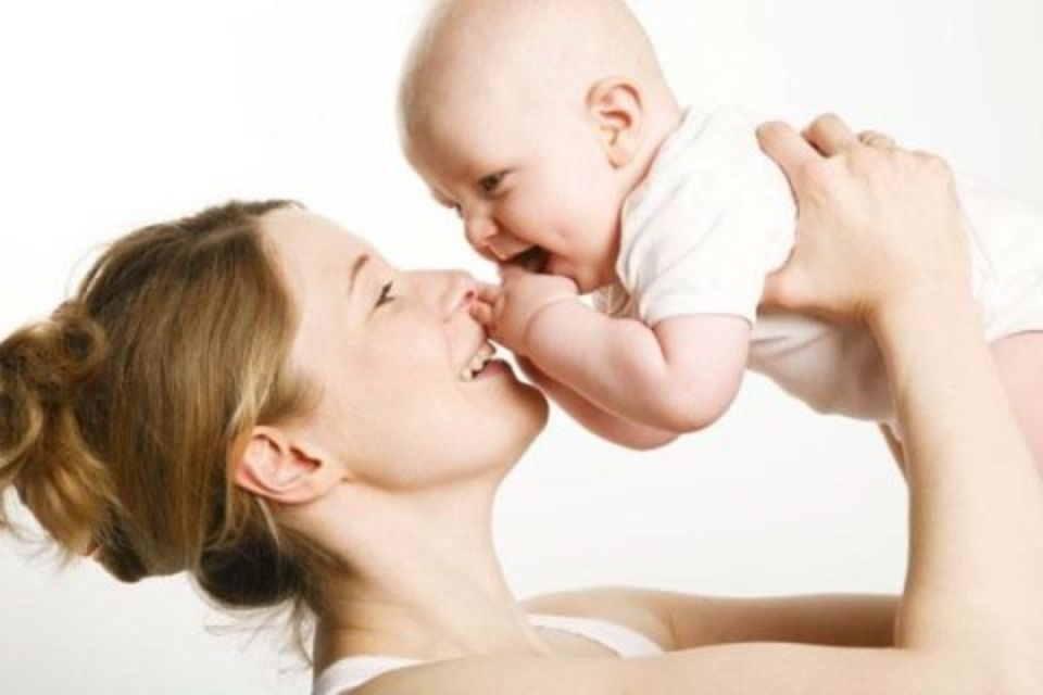 Donna e neonato