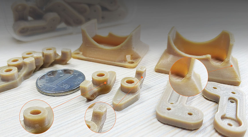 Multiple peek plastic sample display on the table
