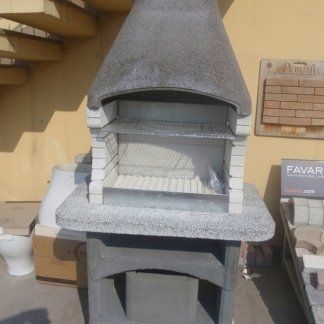 caminetto in pietra