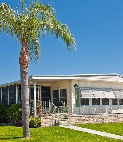 Illinois — Mobile Home in the Tropics in Rockford, IL Illinois — Mobile Home in the Tropics in Rockford, IL