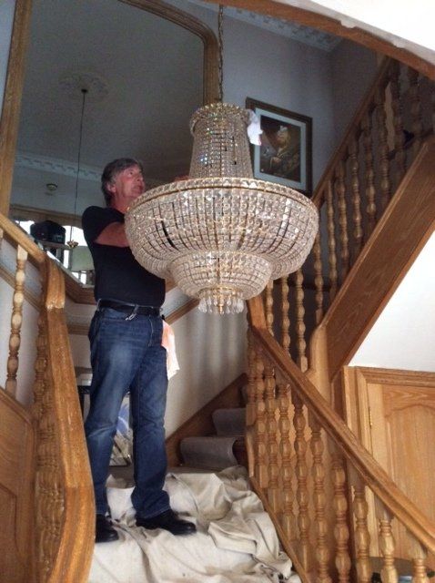 Chandelier dismantling
