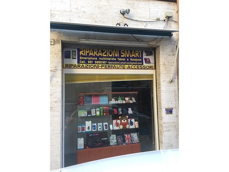 Insegna di un negozio di riparazioni