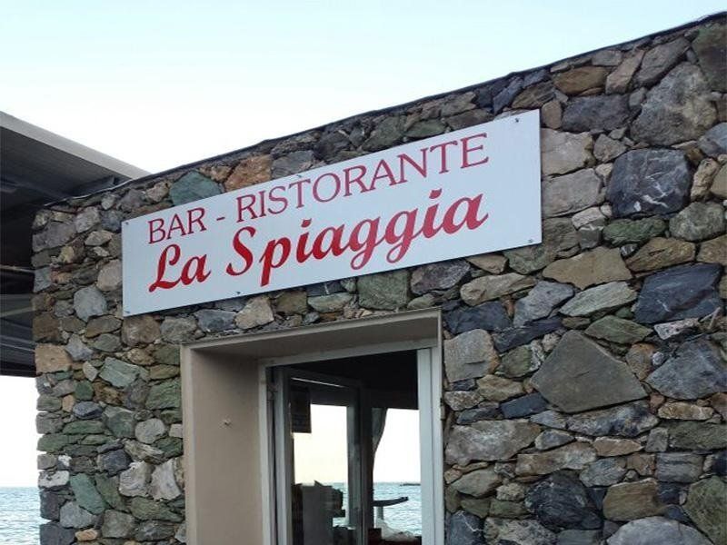Insegna di un ristorante