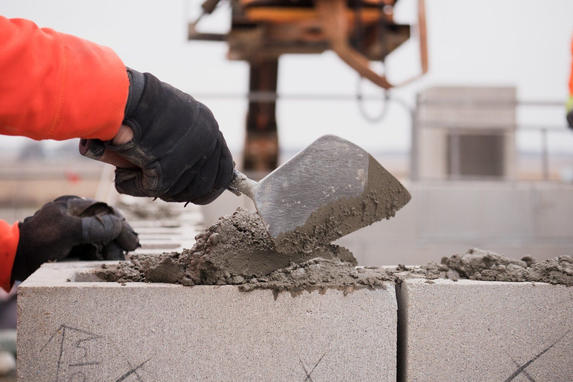 putting cement