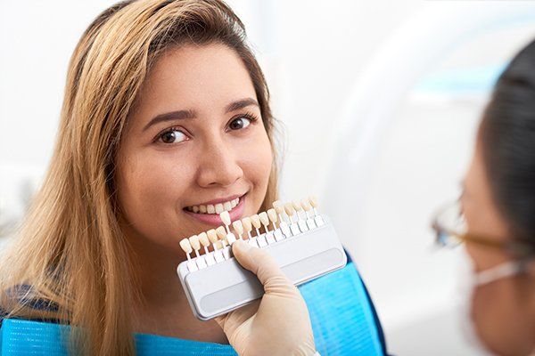 Veneers — Urbana, IL — J. Barry Howell DDS Veneers — Urbana, IL — J. Barry Howell DDS