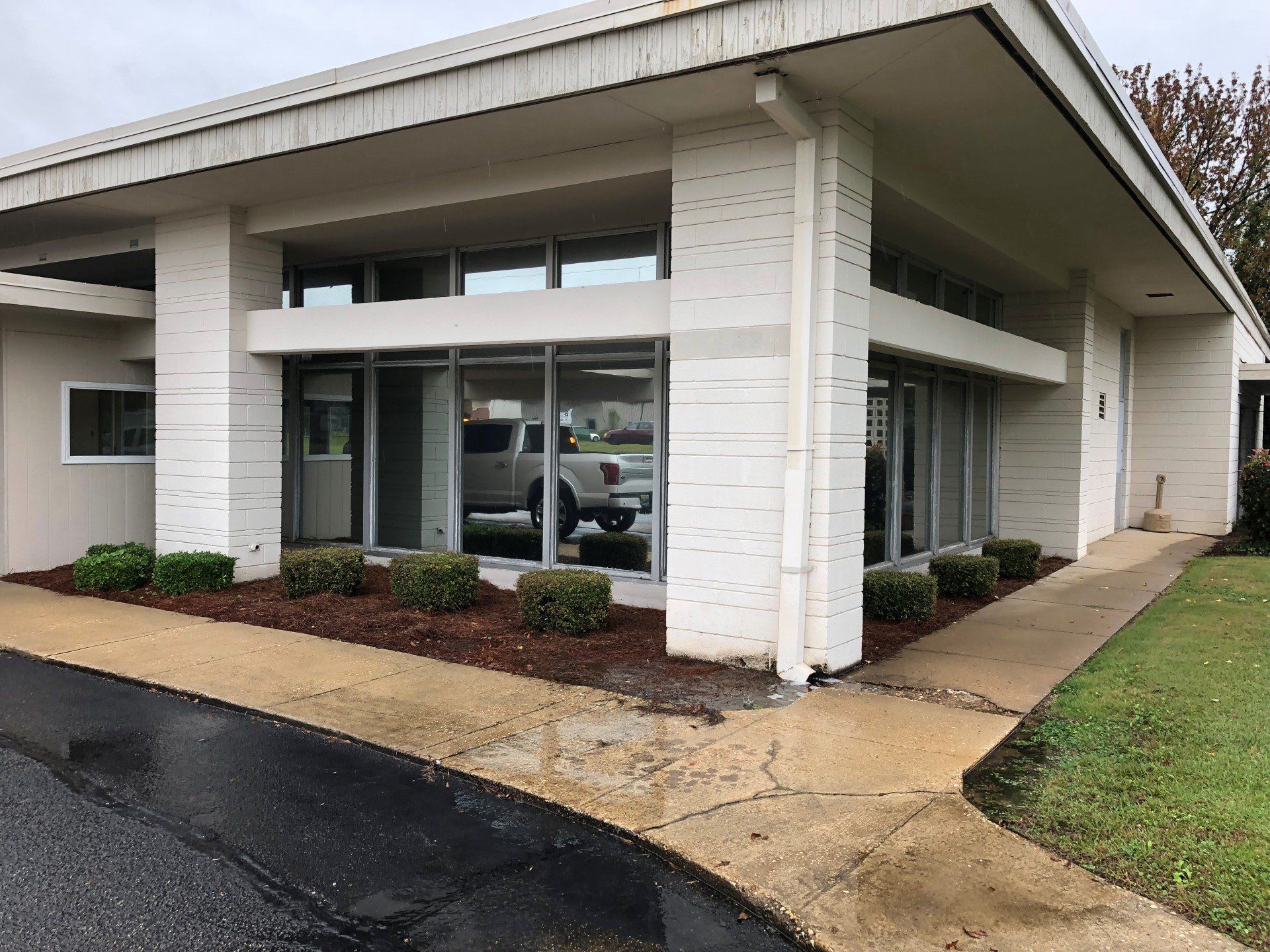 Business windows tinted in Selma, AL. - Lawrence Brown Funeral home windows were tinted
