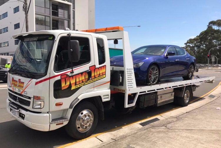 dyno tow truck towing fuso
