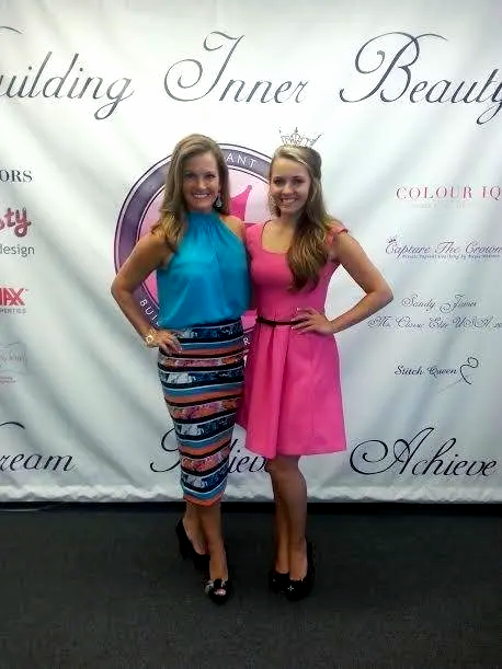 Picture of Lisa Dean at a Pageant