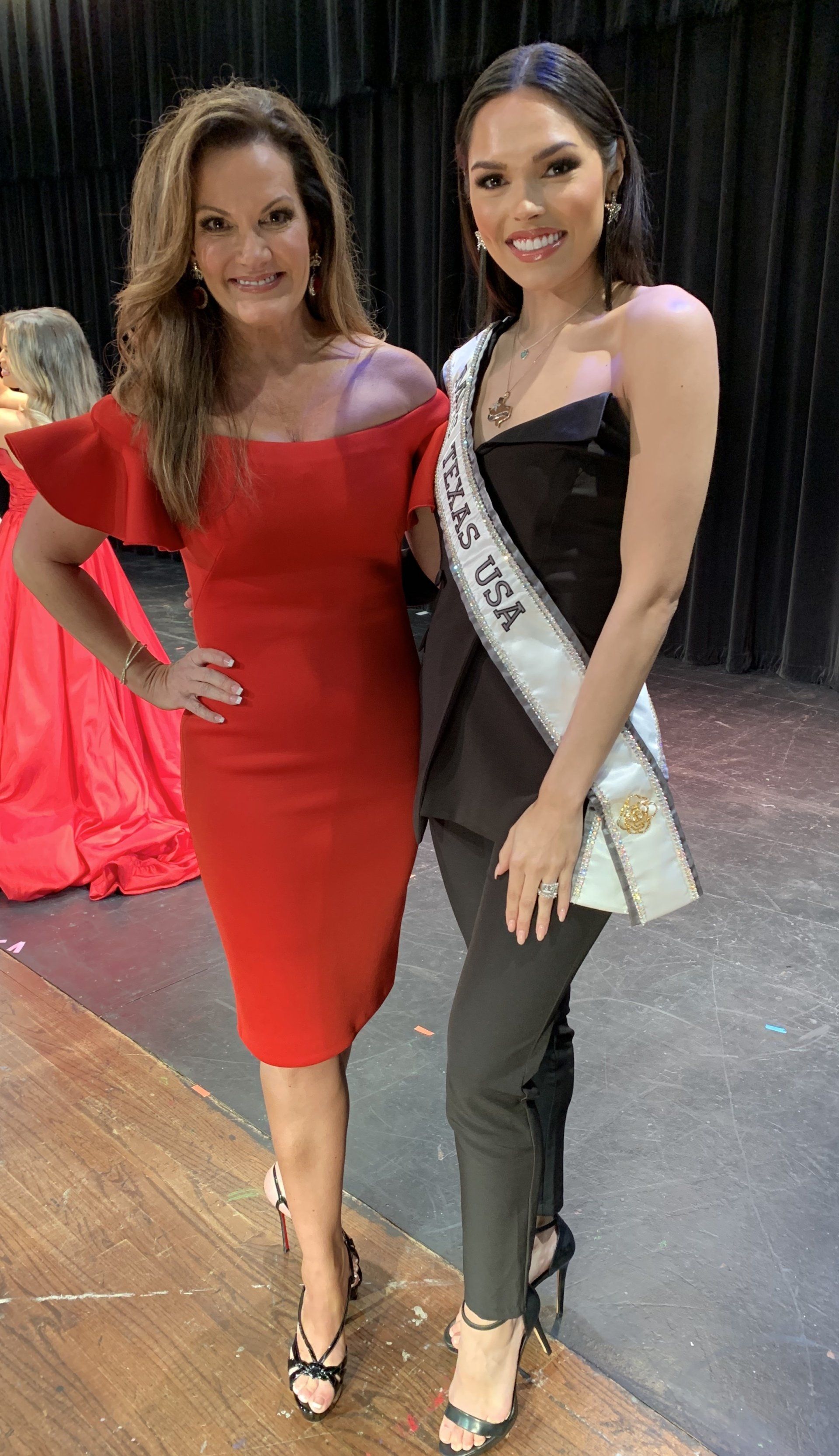 Picture of Lisa Dean at a Pageant